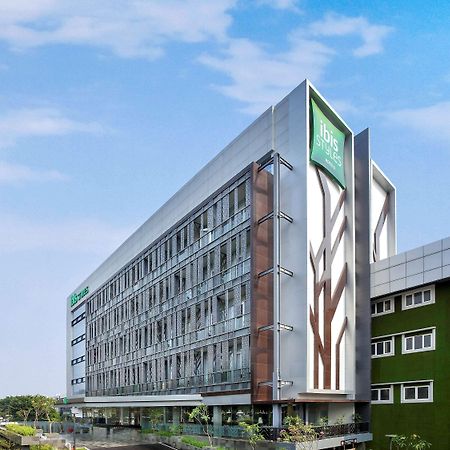 Ibis Styles Jakarta Sunter Buitenkant foto