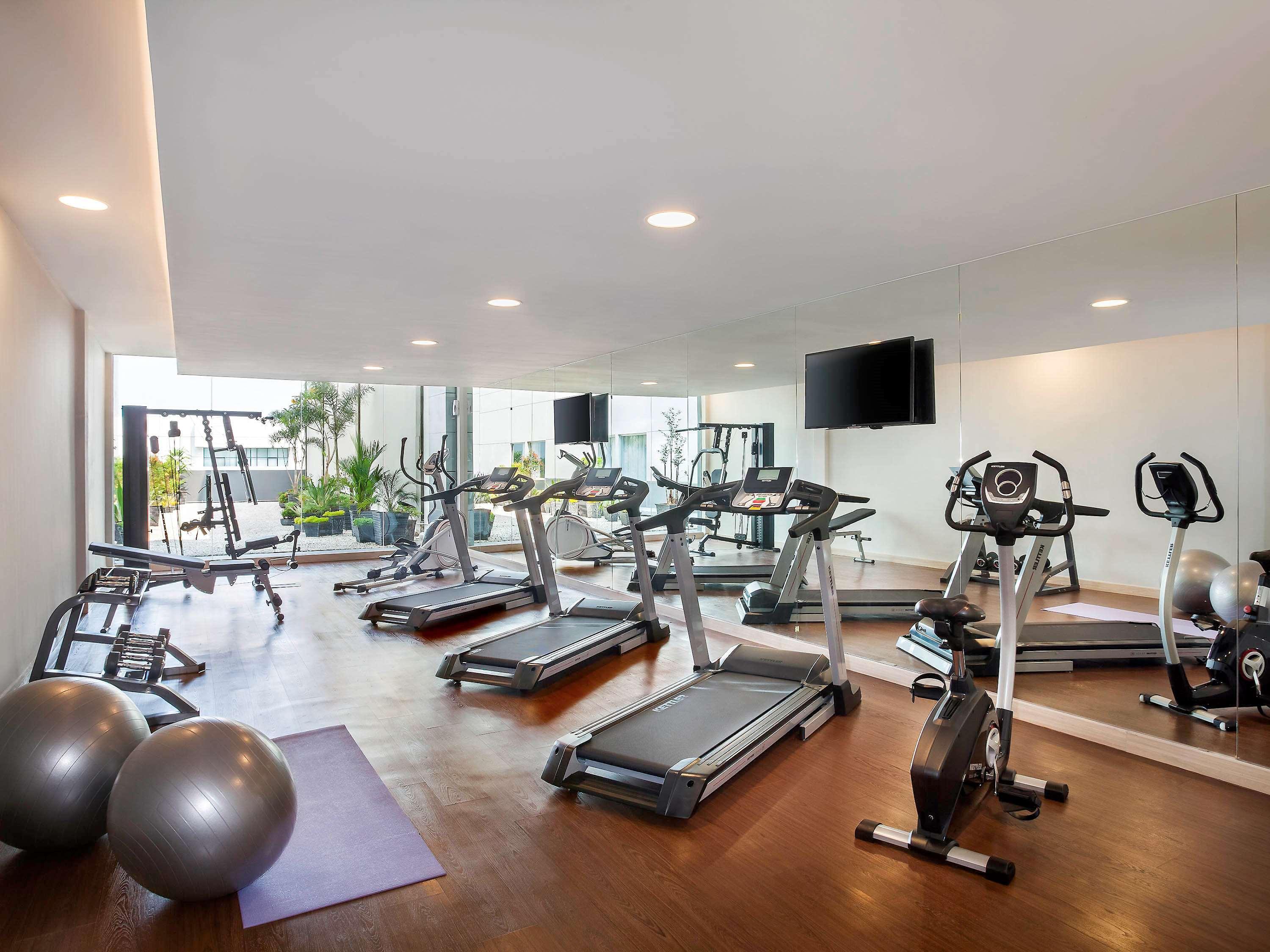 Ibis Styles Jakarta Sunter Buitenkant foto