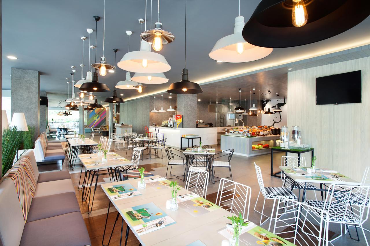 Ibis Styles Jakarta Sunter Buitenkant foto