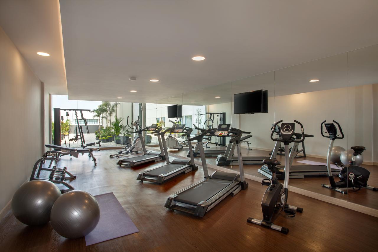Ibis Styles Jakarta Sunter Buitenkant foto