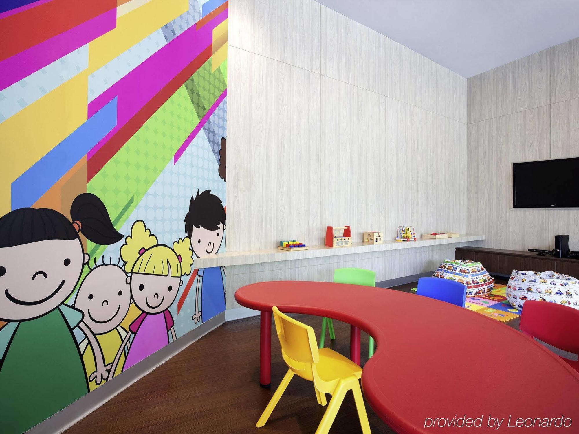 Ibis Styles Jakarta Sunter Buitenkant foto