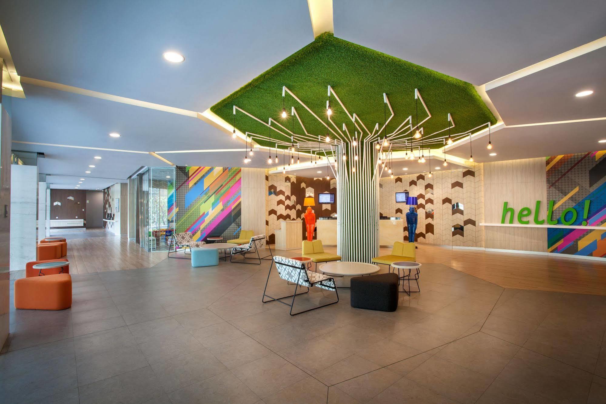 Ibis Styles Jakarta Sunter Buitenkant foto